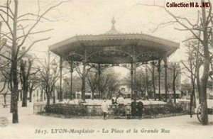 Le Kiosque de la place Ambroise Courtois en 1918